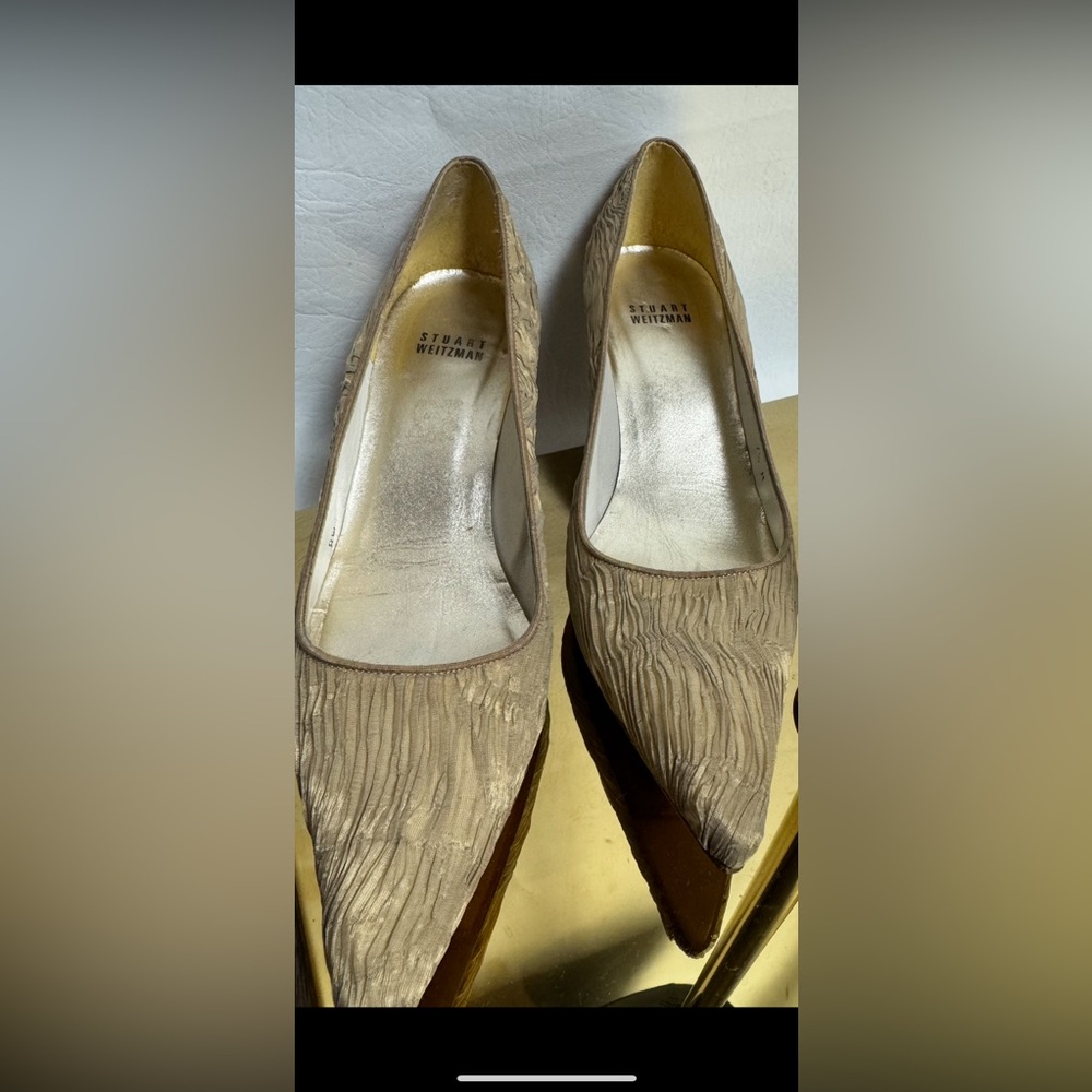 Vintage Stuart Weitzman gold crushed Elegance Women's Heel pointed pumps 7 1/2 M